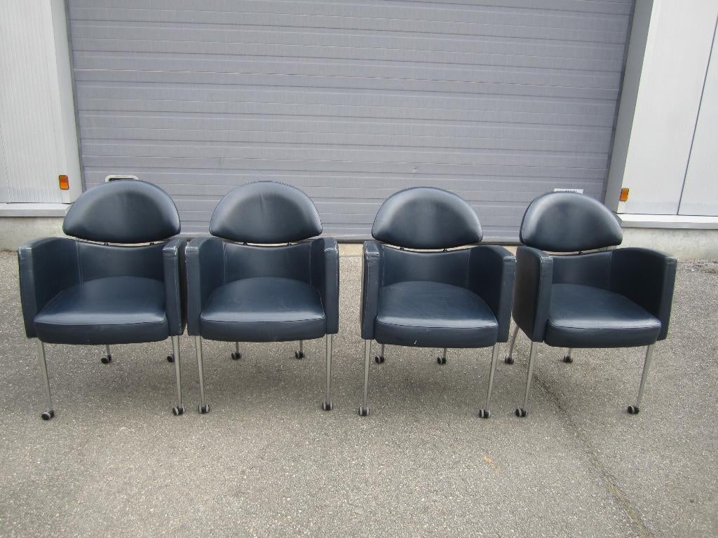 4  stoelen in leder met wieltjes, donker blauw, Huis en Inrichting, Stoelen, Ophalen, Gebruikt, Blauw, Leer