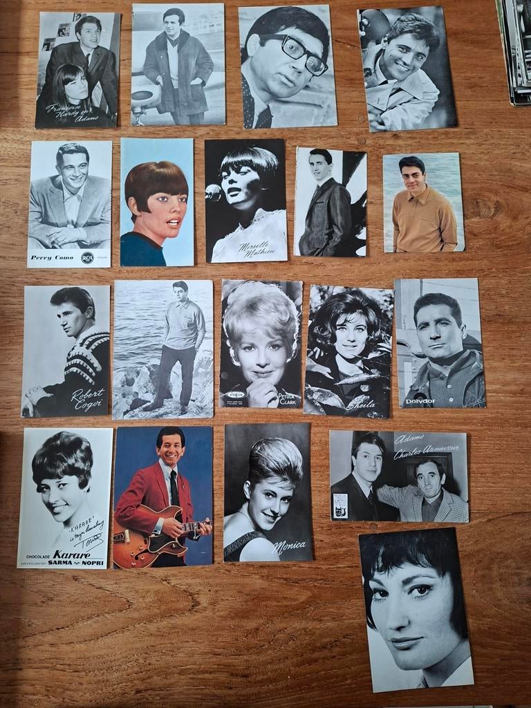 Cartes postales : stars francophones et internationales des, Collections, Cartes postales | Étranger, Enlèvement ou Envoi, 1960 à 1980