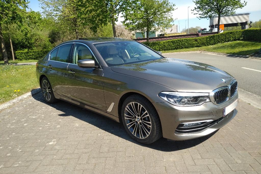 BMW 530d Xdrive - 360 camera - Displaykey - Luchtvering, Auto's, BMW, Automaat, 4 deurs, Leder, Vierwielaandrijving