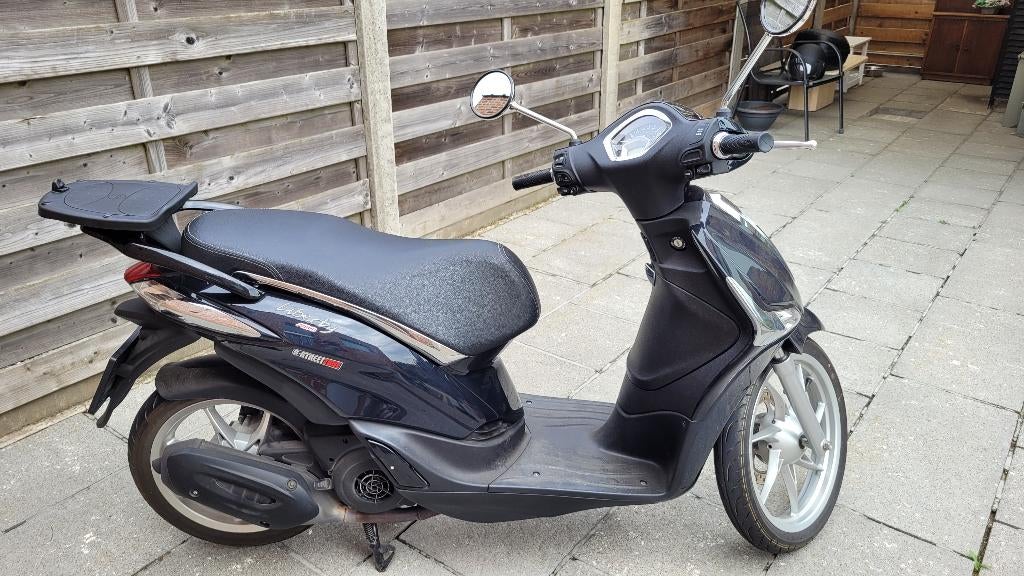 PIAGGIO SCOOTER, Ophalen, Gebruikt, 125 cc, Benzine