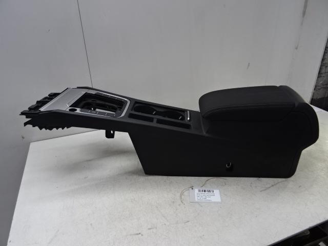 CONSOLE CENTRALE Volkswagen Passat (3G2) (01-2014/-), Autos : Pièces & Accessoires, Habitacle & Garnissage, Volkswagen, Utilisé