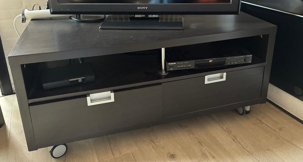 Tv meubel Ikea op wielen, Moins de 100 cm, 100 à 150 cm, Enlèvement, Utilisé