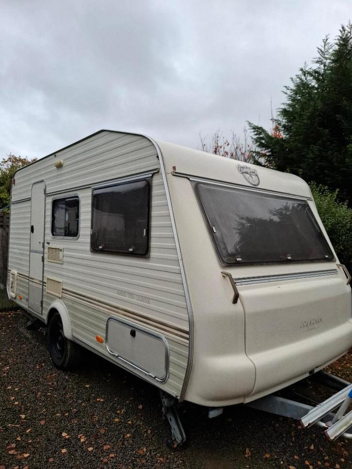 Avanto caravan, Caravans en Kamperen, Caravans, Particulier, tot en met 4, 750 - 1000 kg, Avento, 2 aparte bedden, 4 tot 5 meter