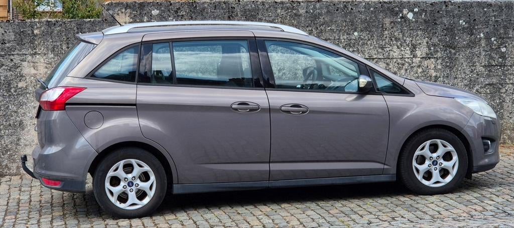Ford grand c max 16tdci 195mkm 7places 4700€ ctok, Euro 5, 7 places, Boîte manuelle, 5 portes