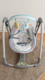 Balancelle / balancoire bébé ingenuity musicale, Enfants & Bébés, Enlèvement, Comme neuf, Avec ceinture(s)