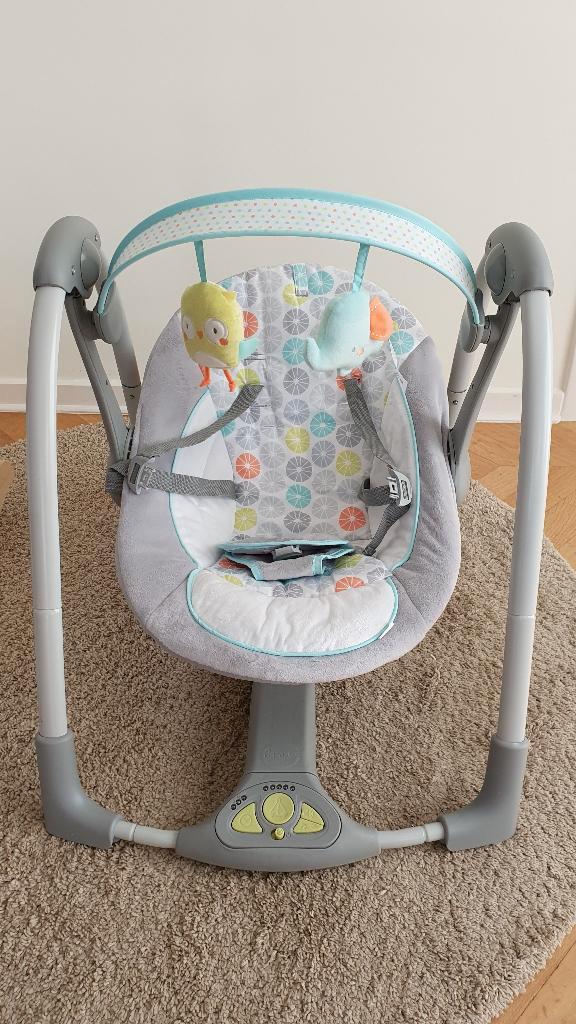 Balancelle / balancoire bébé ingenuity musicale, Enfants & Bébés, Relax bébé, Comme neuf, Avec ceinture(s), Réglable, Enlèvement