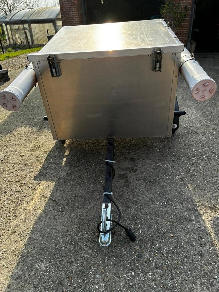 Viskar voor aan de trekhaak, Ophalen