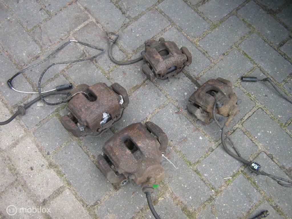 Range Rover L322 LM Remklauwen - 4x Remklauw, Autos : Pièces & Accessoires, Freins & Transmission, Land Rover, Utilisé, Enlèvement ou Envoi