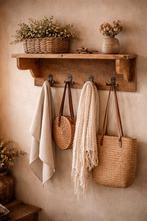 Landelijke houten wandkapstok met plank – rustieke kapstok, Huis en Inrichting, Ophalen of Verzenden, Hout, Wandkapstok