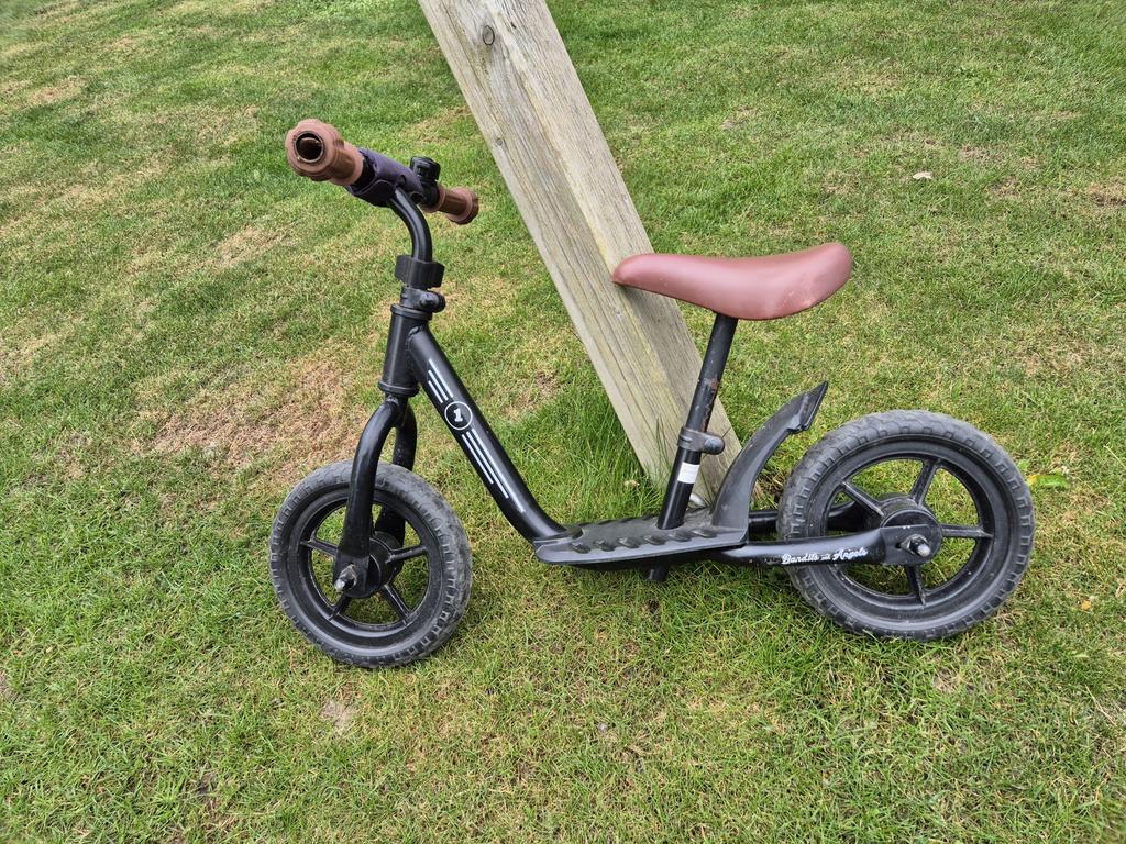 Loopfiets voor kinderen - zwart, Kinderen en Baby's, Ophalen, Gebruikt, Loopfiets