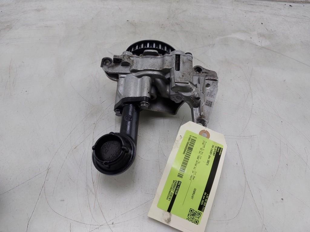 OLIEPOMP Caddy Cargo V (SBA / SBH) (|05L115103F|), Gebruikt, Volkswagen