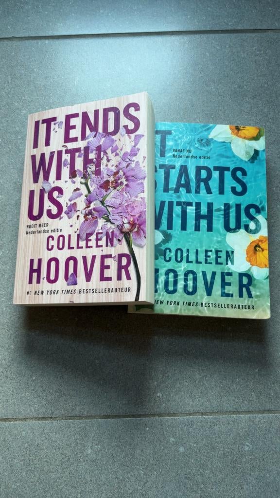'It ends with us' - 'It starts with us' Colleen Hoover NL, Verzenden, Zo goed als nieuw