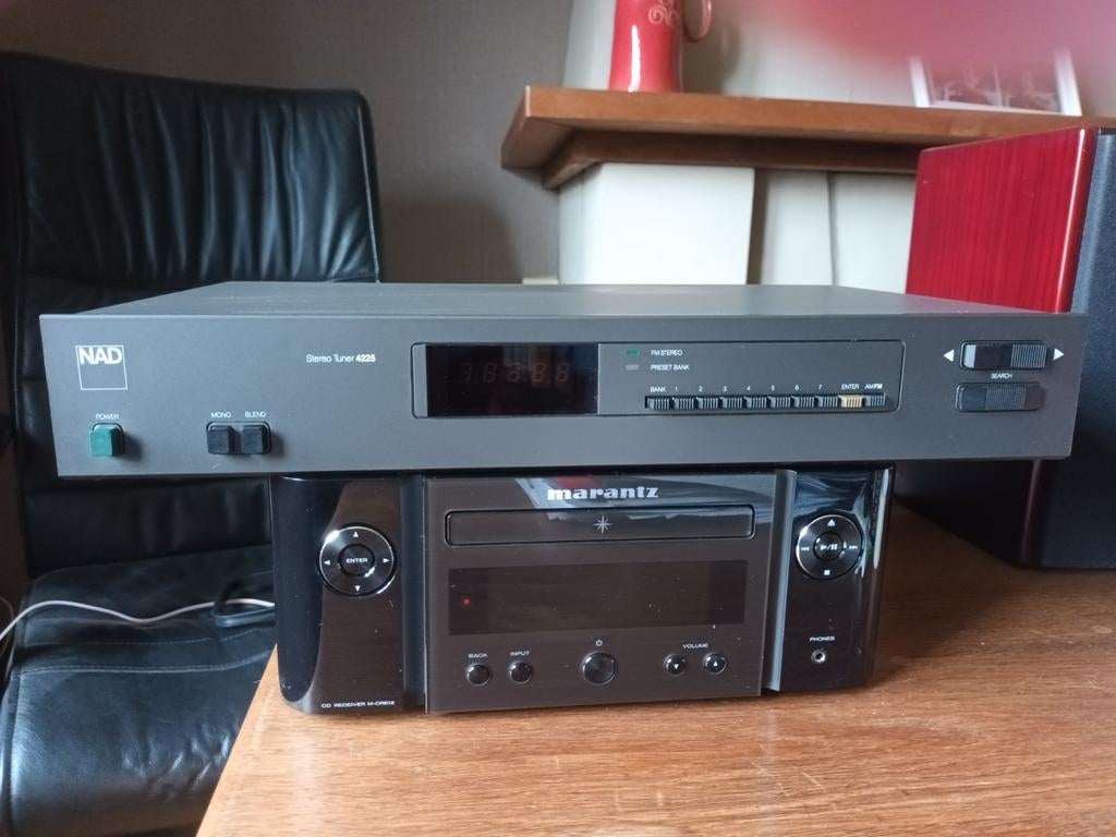 Tuner NAD 4225, Audio, Tv en Foto, Tuners, Zo goed als nieuw, Ophalen
