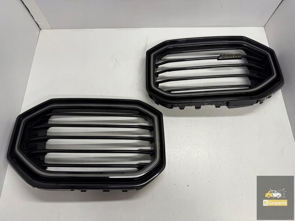 calandre factice de pare-chocs BMW XM G09, Petuelring 130
80788  Munich, DE, Pare-chocs, Info@bmw.de, Utilisé