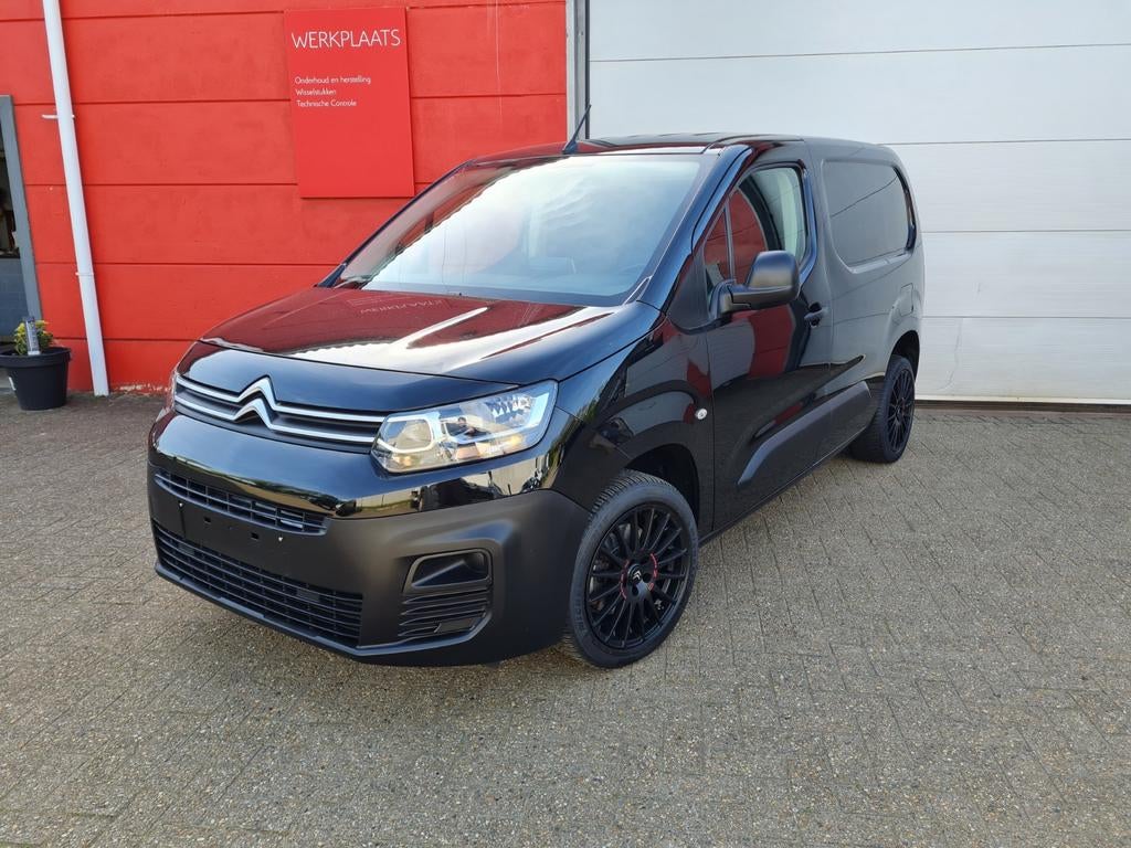 Citroën Berlingo zwart - 38.000km, Auto's, Voorwielaandrijving, Stof, 4 cilinders, Parkeersensor