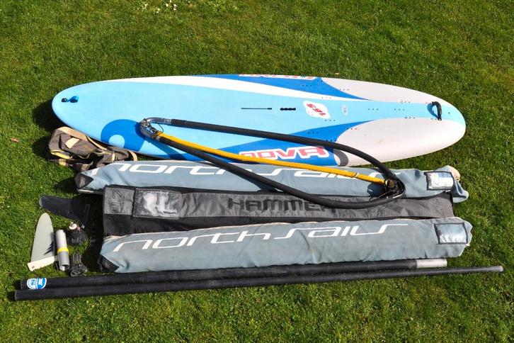 Kit très complet pour débutants Bic Nova (165L), Sports nautiques & Bateaux, Planche à voile, Utilisé, Ensemble complet, 250 à 300 cm