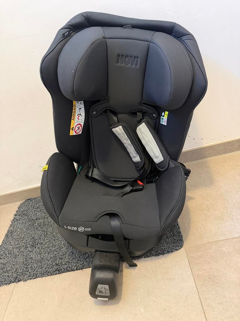 Novi - Meegroei autostoel van geboorte tot 12 jaar!, Ophalen, Zo goed als nieuw, Isofix