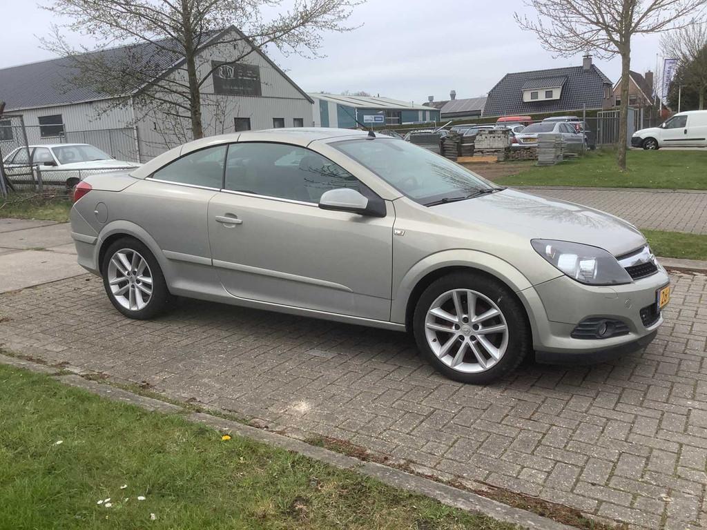 Opel Astra TwinTop 1.8 Temptation Voiture Particulière 2007, Achat, Entreprise, Cabriolet, Toit ouvrant