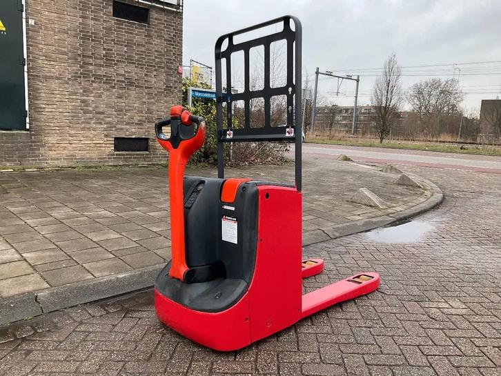 Linde T18 1800KG PALLETWAGEN / HEFTRUCK, Articles professionnels, Machines & Construction | Chariots élévateurs & Transport interne