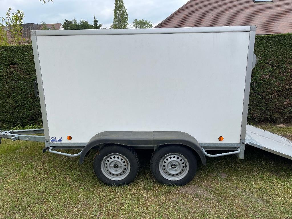Ongeremde gesloten aanhangwagen Powertrailer, Ophalen, Zo goed als nieuw