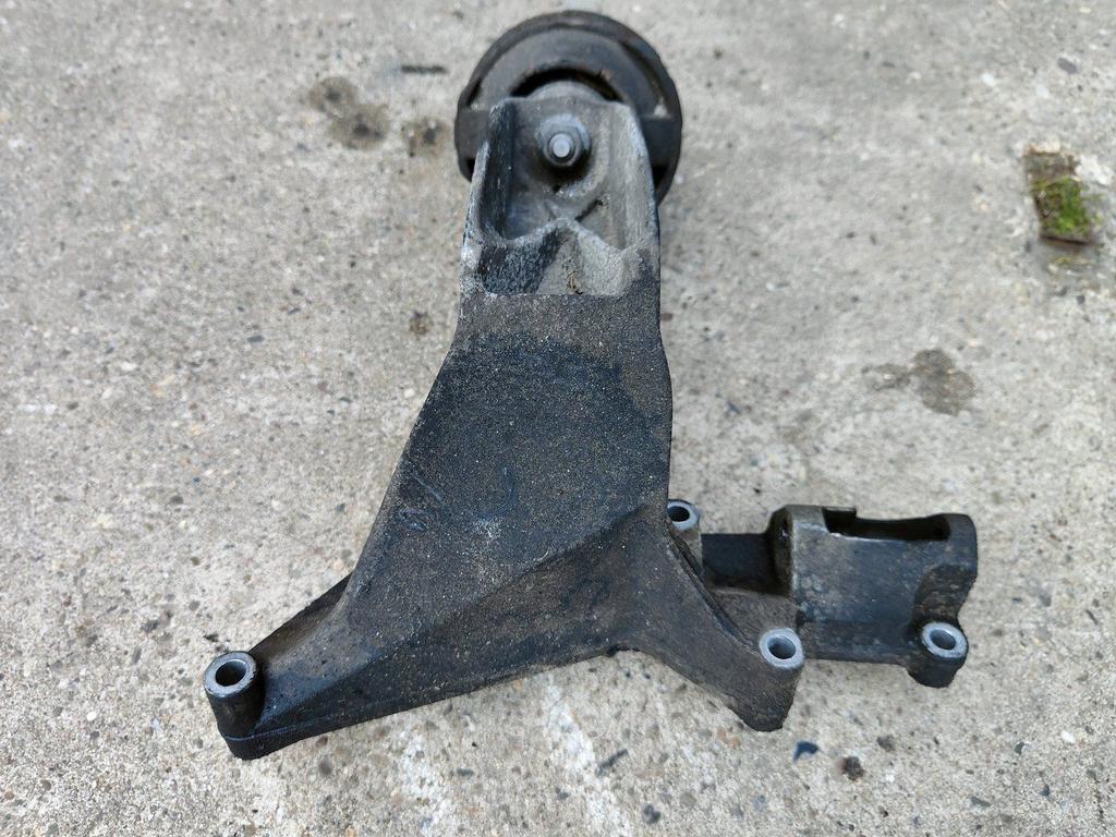 Motorsteun bracket links BMW 3 serie E46 M47 diesel 22116753, Neuf, -, -, Enlèvement ou Envoi