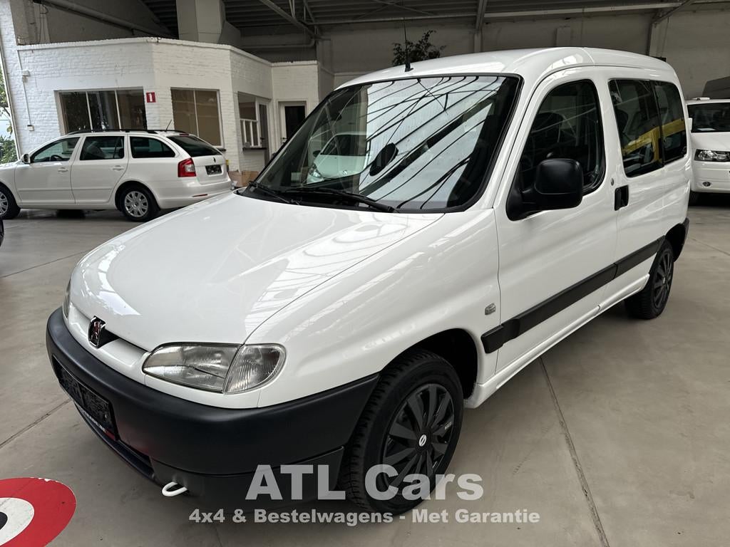 Peugeot 1 1.4 Benzine | LEZ OK | Garantie | Trekhaak |, Voorwielaandrijving, Stof, 4 cilinders, Wit