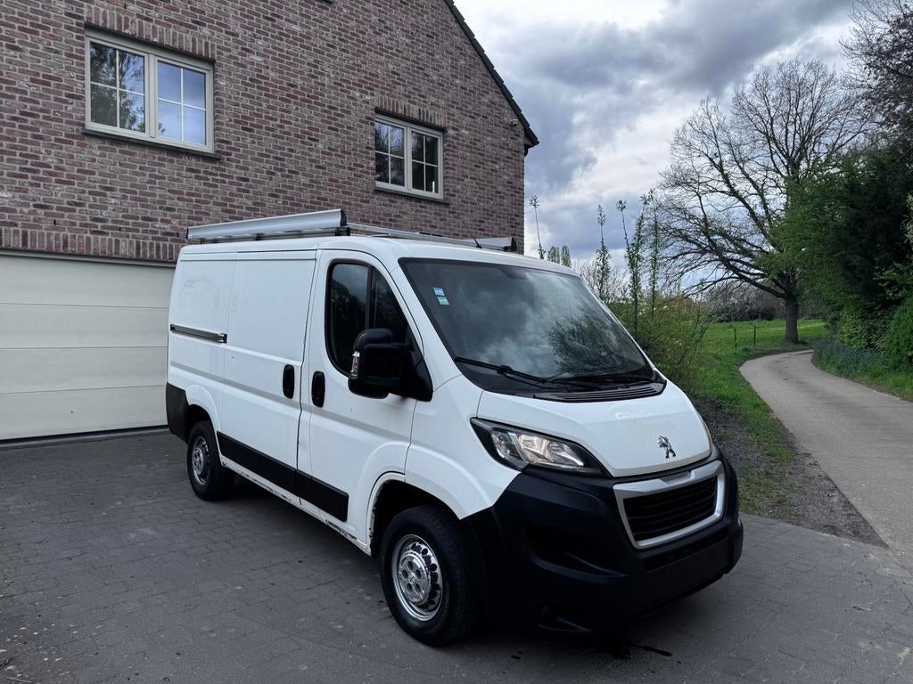 Peugeot Boxer 2.0hdi, TVA, clima,Navi, 3 places, Boîte manuelle, Entretenue par le concessionnaire, Noir
