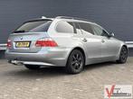 BMW 530 5-serie Touring 530d High Executive Automaat | Pano, Autos, BMW, Argent ou Gris, 213 g/km, Entreprise, Automatique