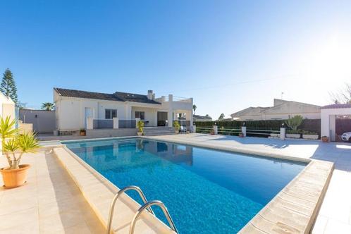 Vrijstaande villa met zwembad en garage in Torrevieja..., Immo, Buitenland, Spanje, Woonhuis, Overige