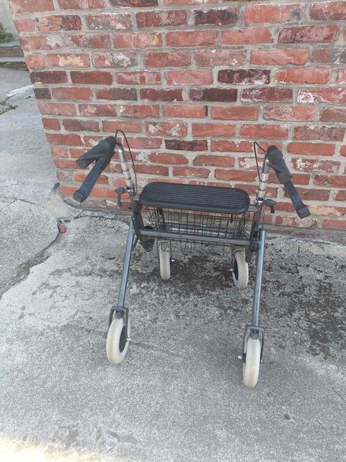 Tribune deambulateur pliable avec 4 roues assise et freins, Diversen, Rollators, Opvouwbaar, Ophalen