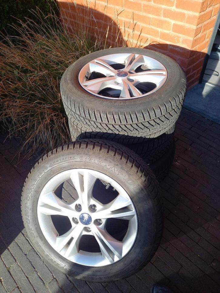 winterbanden ford 16", Auto-onderdelen, Banden en Velgen, Velg(en), Winterbanden, 16 inch, Personenwagen, Ophalen