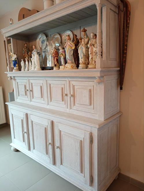 Kast in franse eik., Huis en Inrichting, Kasten | Buffetkasten, Zo goed als nieuw, Ophalen