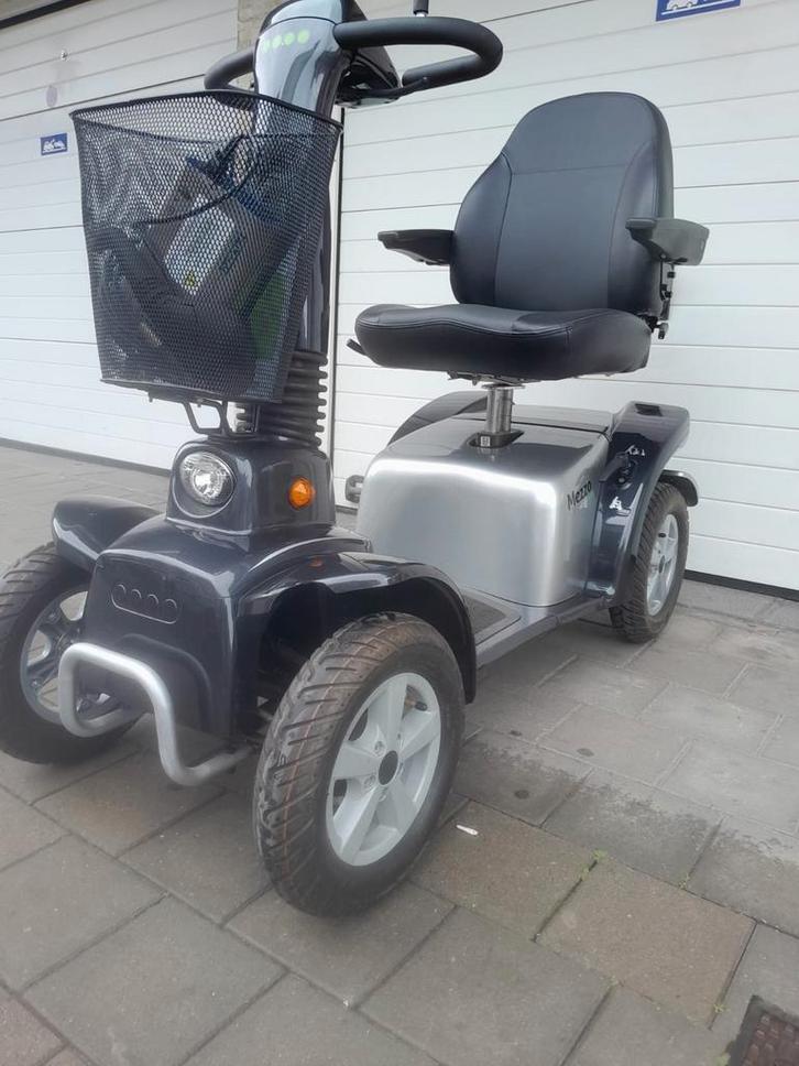 Chaise roulante électrique Mezzo4 Mobility scooter Pmr, Diversen, Rolstoelen, Zo goed als nieuw, Ophalen of Verzenden