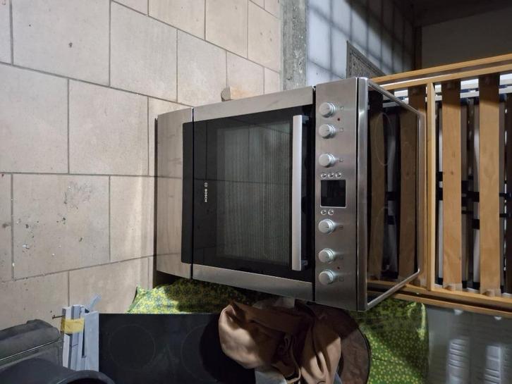 Elektrisch Fornuis / Oven - Bosch, Elektronische apparatuur, Fornuizen, Zo goed als nieuw, Vrijstaand, Elektrisch, 4 kookzones