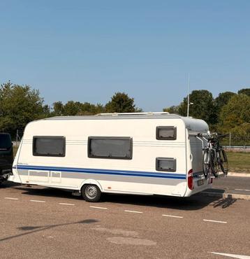 Caravane familiale 4personnes – Lits superposés – Hobby 500E