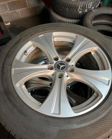 Mercedes velgen met winterbanden beschikbaar voor biedingen