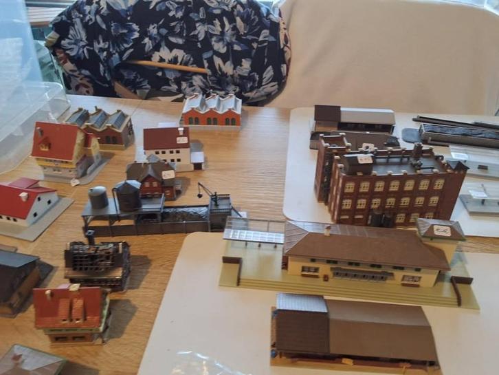 lot miniatuur huisjes spoor Zen N, Hobby en Vrije tijd, Modeltreinen | H0, Zo goed als nieuw, Brug, Tunnel of Gebouw, Gelijkstroom of Wisselstroom