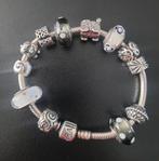 Pandora armband met bedels Ale 925 + doos, Bijoux, Sacs & Beauté, Bracelets, Comme neuf, Argent, Enlèvement, Avec bracelets à breloques ou perles
