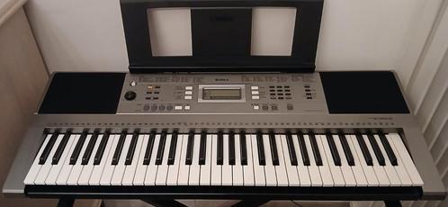 Yamaga keybord PSR E353, Muziek en Instrumenten, Keyboards, Zo goed als nieuw, 61 toetsen, Yamaha, Aanslaggevoelig, Met standaard