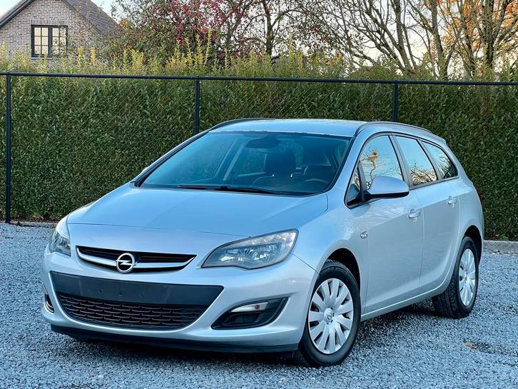 Opel Astra Sports tourer 1.6Cc 110Pk 2015 euro 6b, Auto's, Opel, Bedrijf, Te koop, Astra, Bluetooth, Diesel, Euro 6, Break, 5 deurs