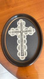 Kader ovaal kanten kruis., Antiek en Kunst, Ophalen of Verzenden