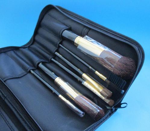 BEAUTYSET–5 dlg. Kwastenset + Wenkbrouw kwastje met kam, Handtassen en Accessoires, Uiterlijk | Cosmetica en Make-up, Nieuw, Make-up