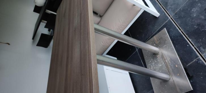 hoge tafel Pedrali met inox voet, Huis en Inrichting, Tafels | Eettafels, Gebruikt, Ophalen