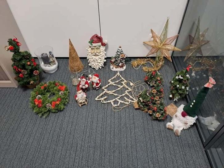 Lot kerstspullen (kerstbomen, kerstmannen, verlichting,…), Diversen, Kerst, Ophalen