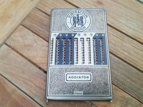 ADDIATOR rekenmachine, Antiek en Kunst, Antiek | Kantoor en Zakelijk, Ophalen of Verzenden