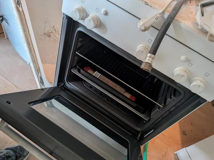 Bosch gasfornuis met elektrische oven – Zo goed als nieuw!, Elektronische apparatuur, Ovens, Zo goed als nieuw, Oven, Ophalen