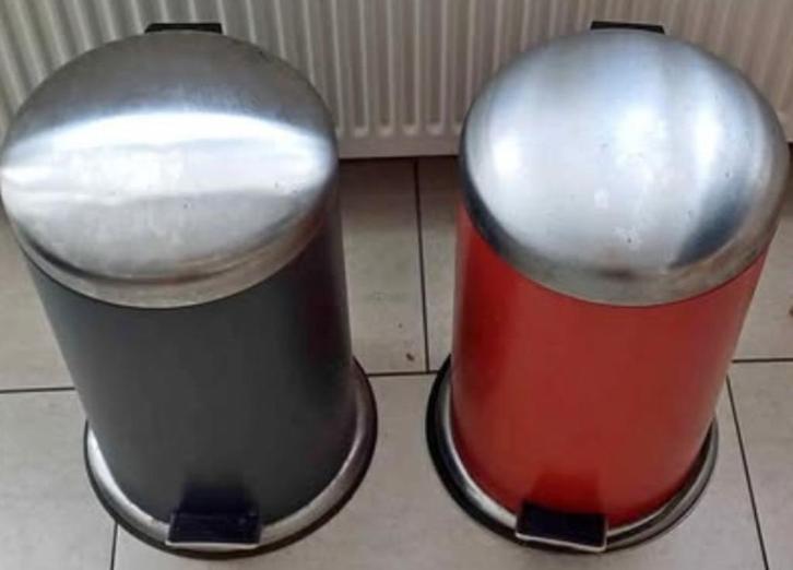 Pedaalemmer 2x, Huis en Inrichting, Woonaccessoires | Prullenbakken, Gebruikt, Metaal, Minder dan 50 cm, 10 tot 20 liter, Met pedaal