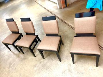 4 chaises bois massif beschikbaar voor biedingen