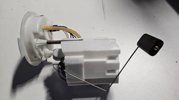 Brandstof pomp opvoerpomp benzinepomp in de tank BMW  2 / X1 beschikbaar voor biedingen