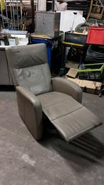 Comfortabele leren relaxstoel, Ophalen, Zo goed als nieuw, 50 tot 75 cm, Leer